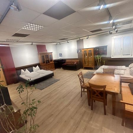 Nous Cafe & Restaurant 호텔 Krumnussbaum 외부 사진