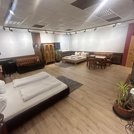 Nous Cafe & Restaurant 호텔 Krumnussbaum 외부 사진