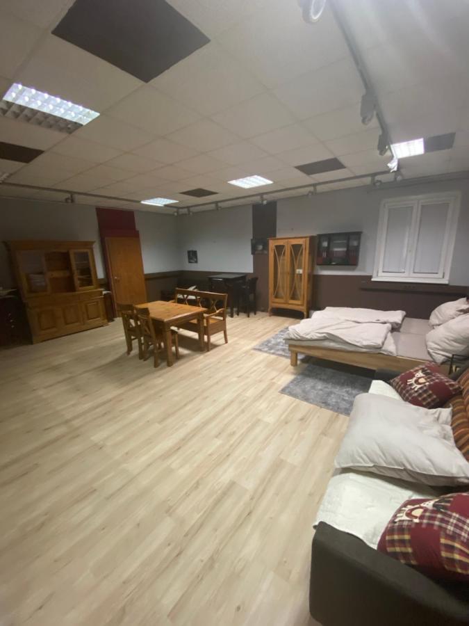 Nous Cafe & Restaurant 호텔 Krumnussbaum 외부 사진