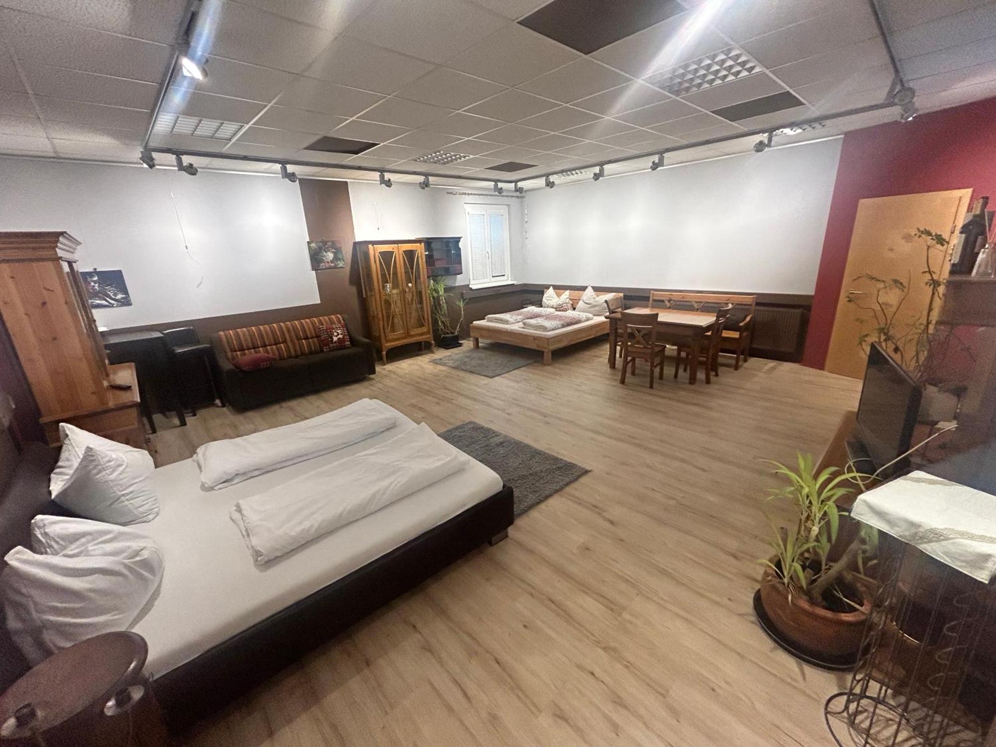 Nous Cafe & Restaurant 호텔 Krumnussbaum 외부 사진